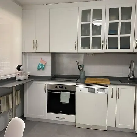 Alojamiento Familiar - Garaje Opcional Apartment *